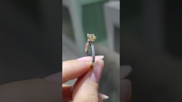 Pırlanta 0,87 Ct Tektaş Yüzük ürün videosu
