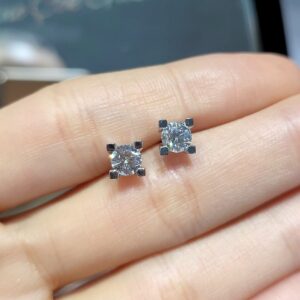 Pırlanta 0,92 Ct GIA Sertifikalı Tektaş Küpe KP02611