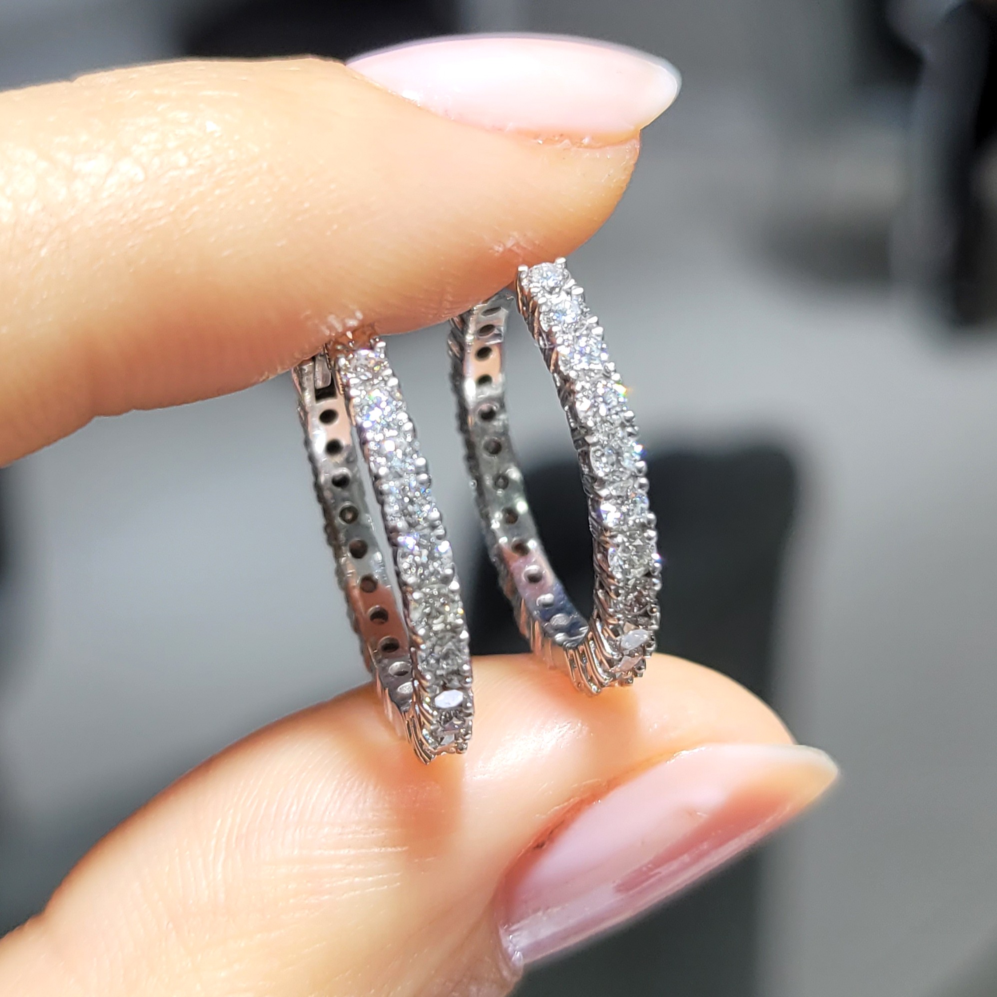 Pırlanta 1,37 Ct İçi Dışı Taşlı Tamtur Halka Küpe KP02699