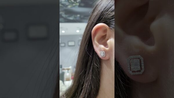 0.58 Ct Baguette Diamond Earrings product video