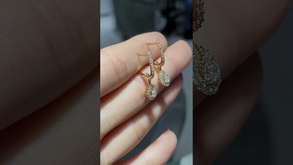Pırlanta 0,65 Ct Damla Kesim Küpe ürün videosu