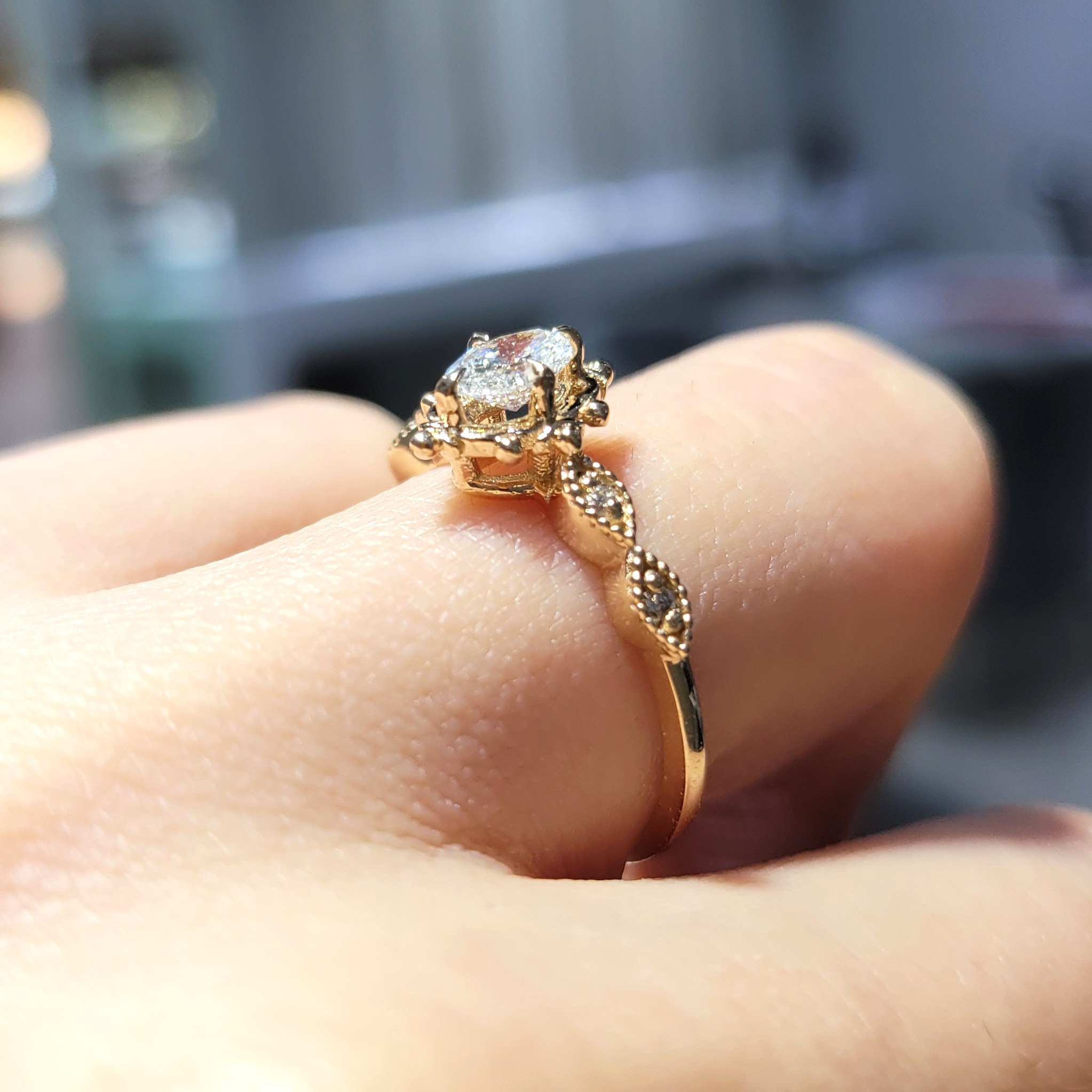 Pırlanta 0,33 Ct HRD Sertifikalı Oval Tektaş Yüzük YZ10767-2