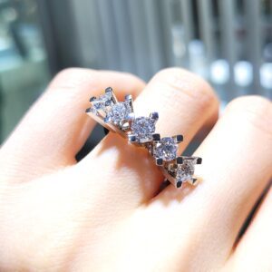 Pırlanta 1,89 Ct HRD Sertifikalı D Renk Beştaş Yüzük YZ10720