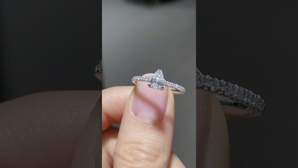Pırlanta 0,57 Ct HRD Sertifikalı Damla Kesim Tektaş Yüzük ürün videosu