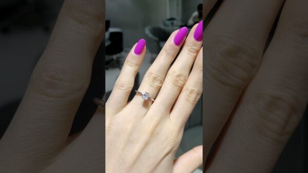 Pırlanta 0,60 Ct HRD Sertifikalı D Renk Oval Tektaş Yüzük ürün videosu