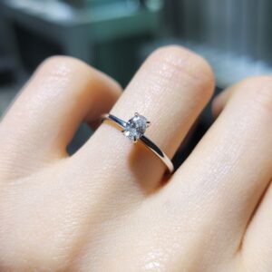 Pırlanta 0,31 Ct GIA Sertifikalı Oval Tektaş Yüzük YZ10829