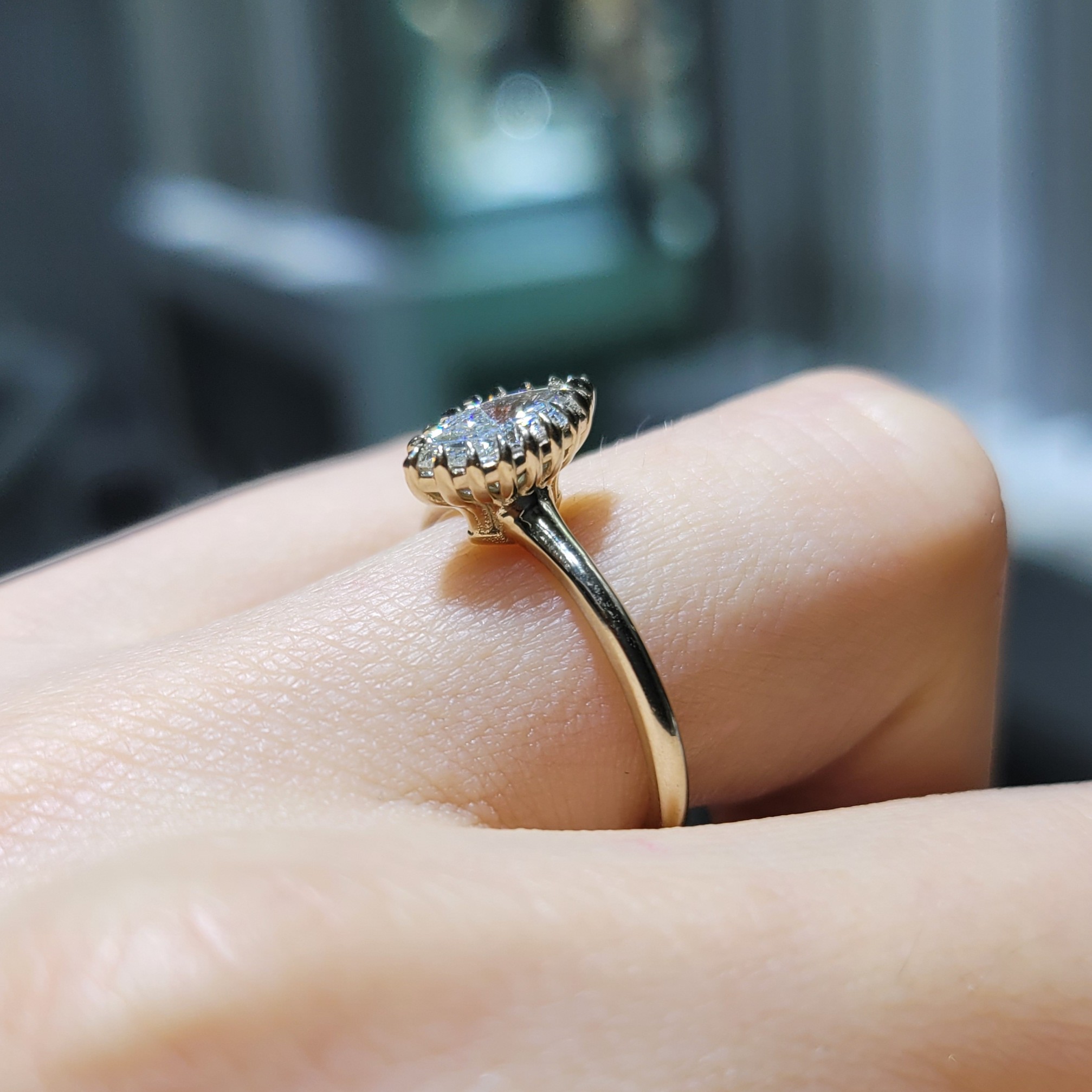 Pırlanta 0,49 Ct HRD Sertifikalı Markiz Tektaş Yüzük YZ10853-2