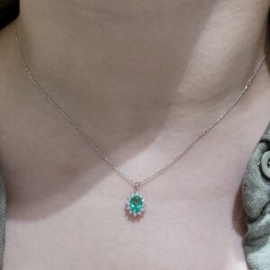 Pırlanta 0,89 Ct Pırlanta & Zümrüt Kolye KL03023