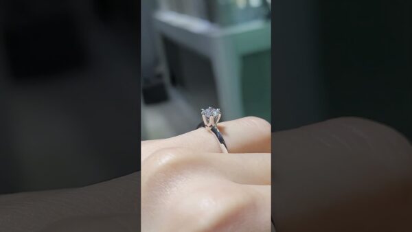 Pırlanta 0,56 Ct GIA Sertifikalı Tektaş Yüzük ürün videosu