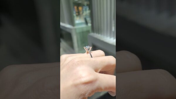 Pırlanta 1,00 Ct HRD Sertifikalı Tektaş Yüzük ürün videosu