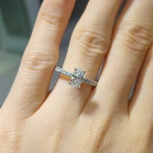 Pırlanta 0,90 Ct GIA Sertifikalı D Renk Oval Tektaş Yüzük YZ10944