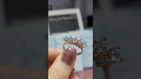 Pırlanta 0,90 Ct HRD Sertifikalı Beştaş Yüzük ürün videosu