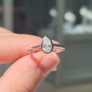 Pırlanta 0,60 Ct Damla Kesim Tektaş Yüzük YZ10460