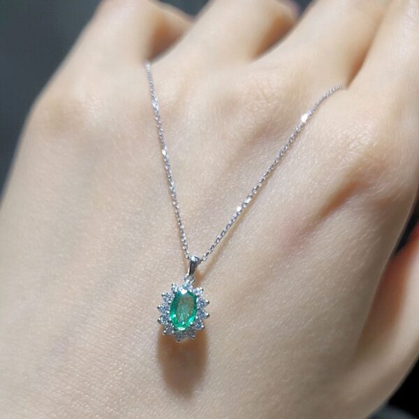 Pırlanta 0,62 Ct Pırlanta & Zümrüt Kolye KL03050