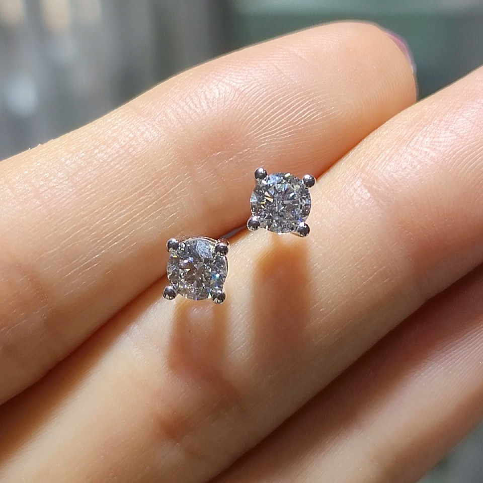 Pırlanta 1,02 Ct HRD Sertifikal Tektaş Küpe KP03135