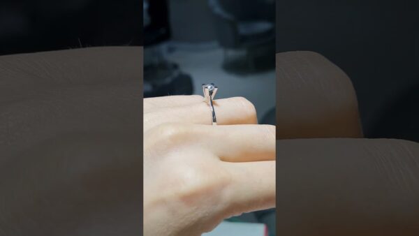 0.31 Ct HRD-Certified Solitaire Diamond Ring product video