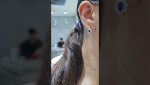 0.78 Ct Diamond & Sapphire Necklace product video