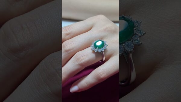 4.53 Ct Diamond & Emerald Ring product video