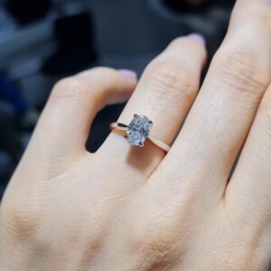 Pırlanta 1,01 Ct GIA Sertifikalı Oval Tektaş Yüzük YZ11057