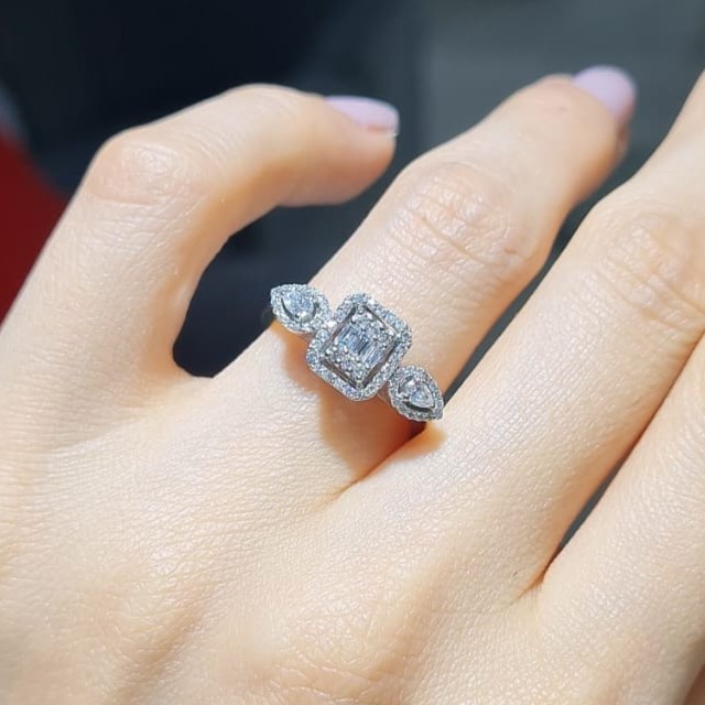 Pırlanta 0,45 Ct Baget Yüzük KR01022