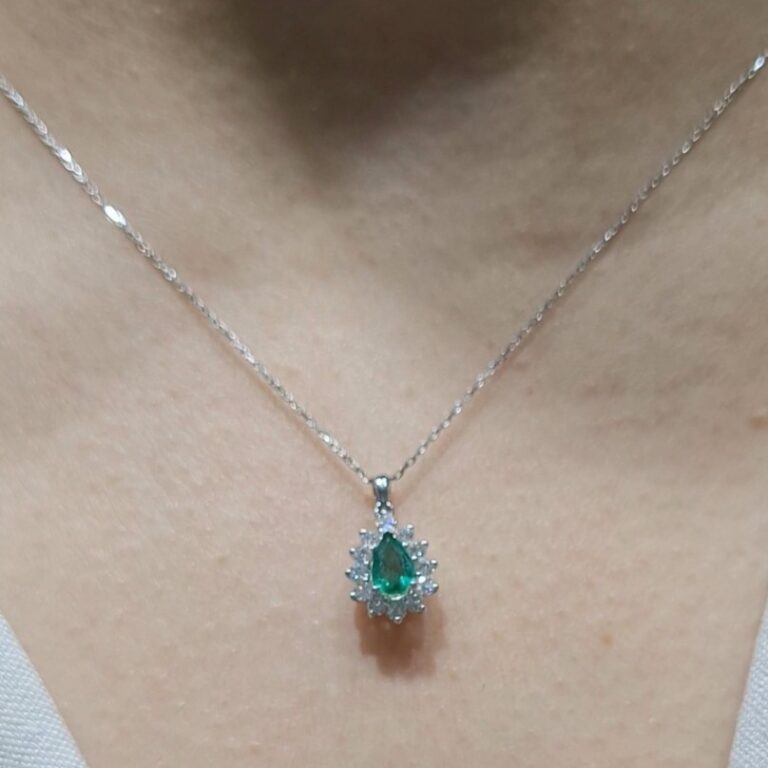 Pırlanta 0,60 Ct Zümrüt Kolye KL03049