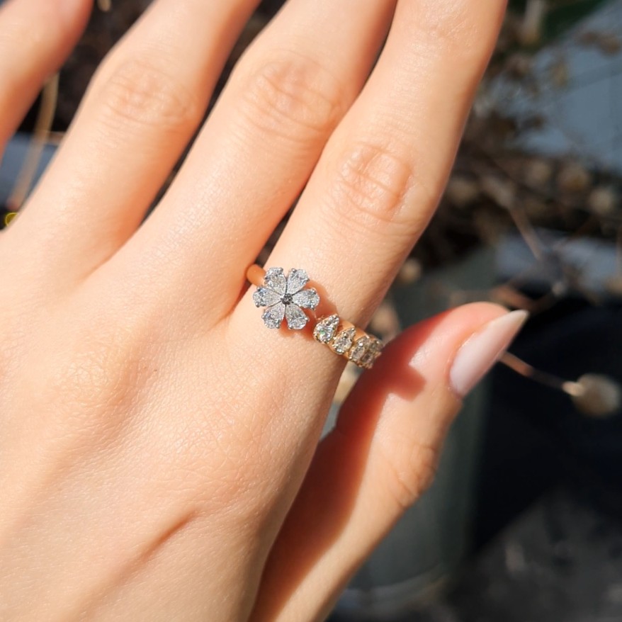 Pırlanta 0,88 Ct Çiçek Yüzük KR01054