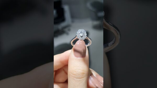 1.00 Ct GIA-Certified Oval Solitaire Diamond Ring product video