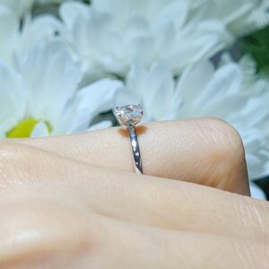 Pırlanta 0,46 Ct GIA Sertifikalı Oval Tektaş Yüzük YZ11191-2