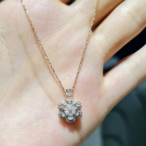 Pırlanta 0,71 Ct Rose Çiçek Kolye KR01095