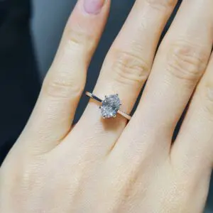 Pırlanta 1,00 Ct GIA Sertifikalı Oval Tektaş Yüzük YZ11223
