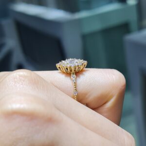 Pırlanta 1,02 Ct HRD Sertifikalı Oval Tektaş Yüzük KR01074-2