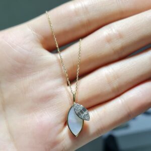 Pırlanta 1,53 Ct Sedef Taşı Kolye CP00006