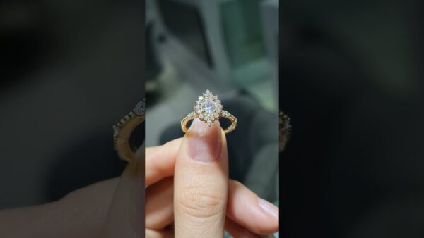 Pırlanta 1,02 Ct HRD Sertifikalı Oval Tektaş Yüzük ürün videosu