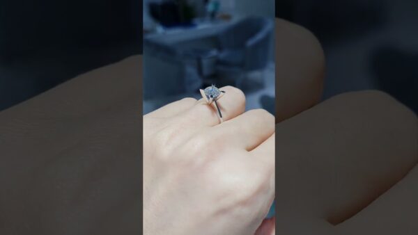 Pırlanta 1,30 Ct HRD Sertifikalı Tektaş Yüzük ürün videosu
